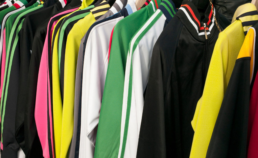 Smart Wardrobe with XXXXL Size Jerseys